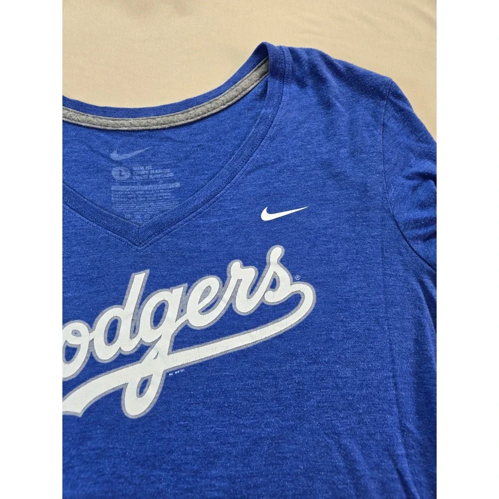 Nike T-Shirt Womens Large Blue Dodgers V-Neck Long Sleeve Slim Fit MLB Fan Tee